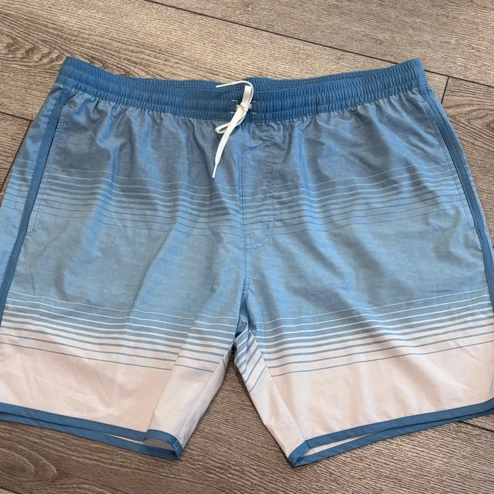 Travis Mathew Board Shorts Mens XXL Blue Ombre Striped Swim‎ Trunks Beachwear